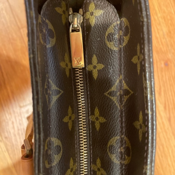 Louis Vuitton Luco Bag - Picture 12 of 13